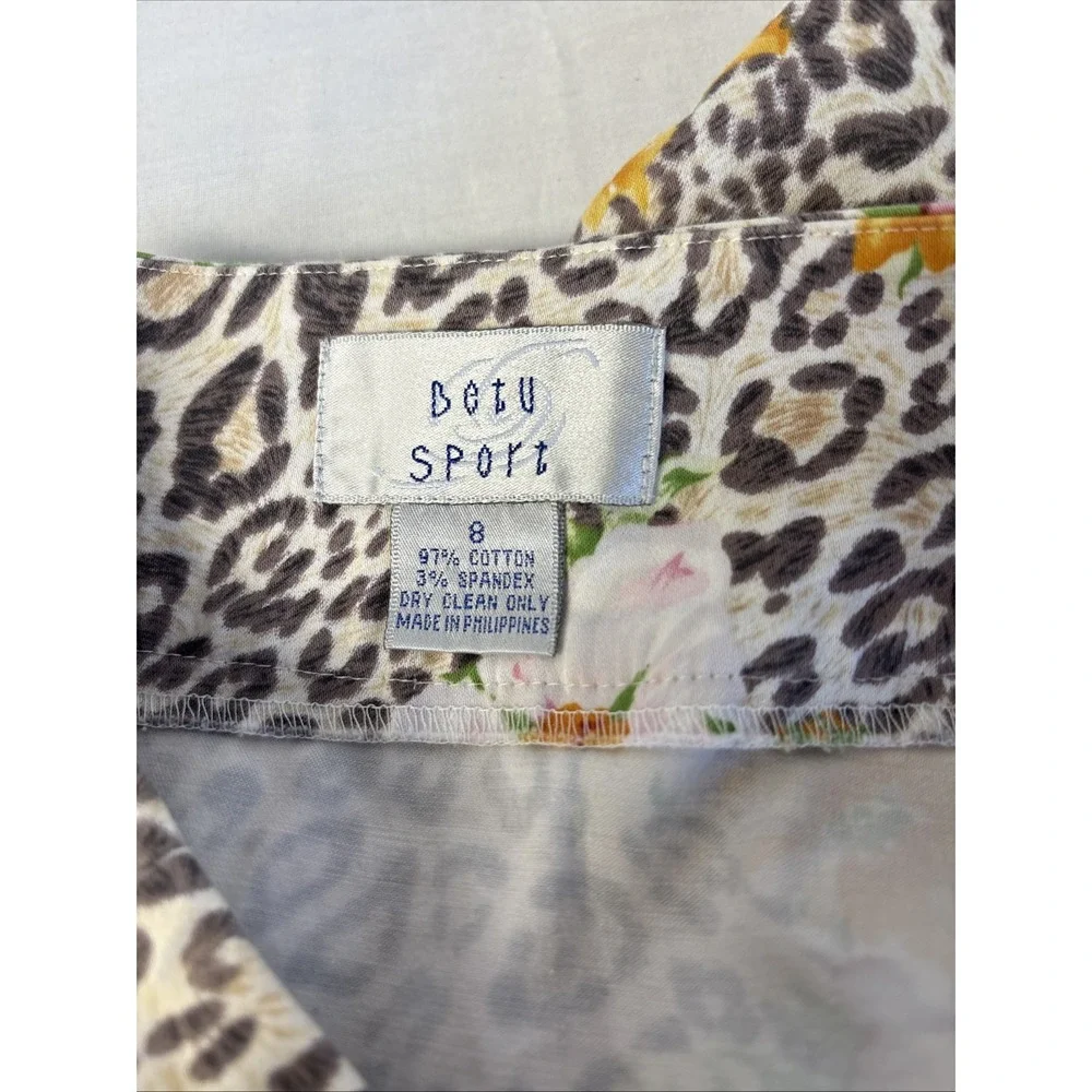 Betu Sport - Mini Skirt Women’s Size 8 Leopard/Floral Print With Lace Trim Y2K